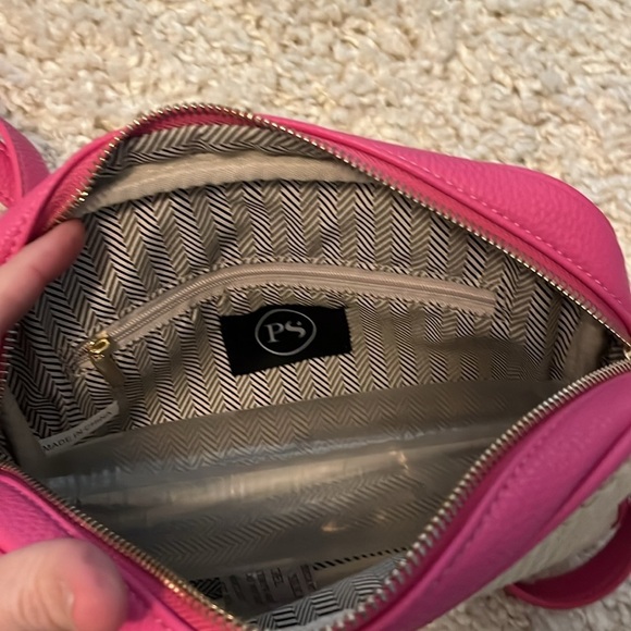 NEW Pretty simple pink purse - Picture 5 of 6